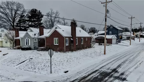 1415 26th St NW, Canton, OH 44709