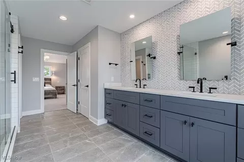 Bath - 588 Magnolia Ct, Mayfield, OH 44143 photo 3 of 6