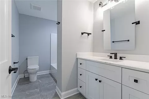 Bath - 588 Magnolia Ct, Mayfield, OH 44143 photo 6 of 6