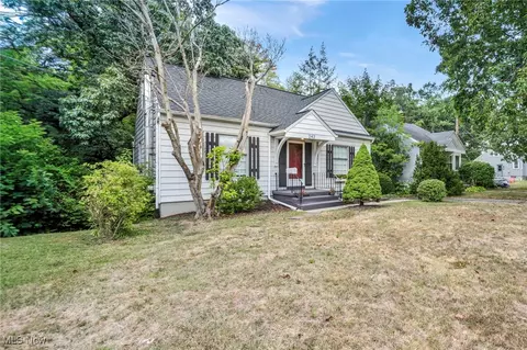 242 N Hawkins Ave, Akron, OH 44313