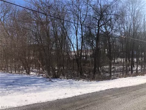 Valleydale Avenue Se, Magnolia, OH 44643