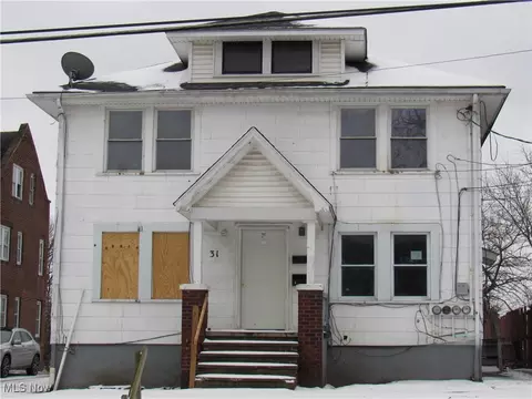 31 Mc Naughton St, Akron, OH 44305