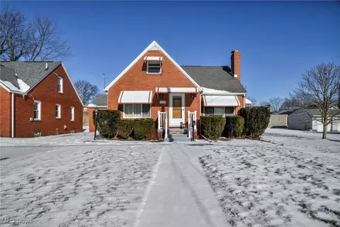 709 29th St NE, Canton, OH 44714