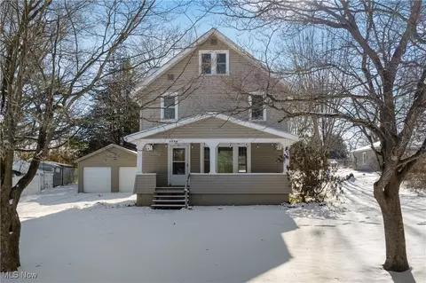 3626 Johnson Rd, Norton, OH 44203
