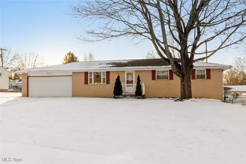 557 Windamere Ave NW, Massillon, OH 44646