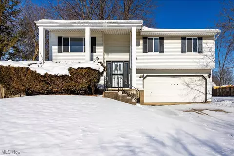134 California Ave, Elyria, OH 44035