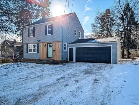 1642 27th St NE, Canton, OH 44714