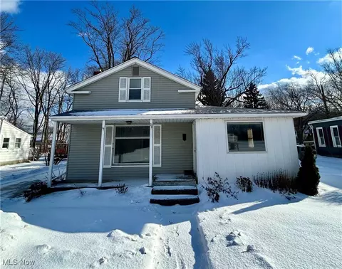 95 River St, Madison, OH 44057