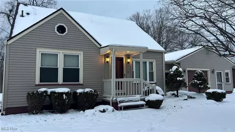 110 Edgewood Dr, Conneaut, OH 44030