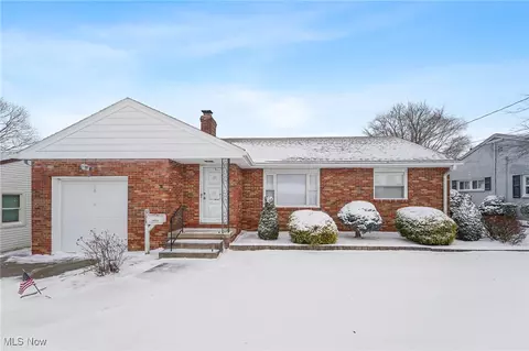 591 Breetz Dr, Campbell, OH 44405