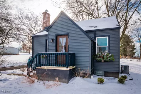 6350 Highton St SW, Navarre, OH 44662
