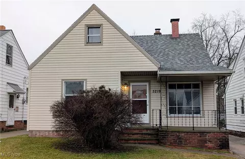 5219 Joseph St, Maple Heights, OH 44137