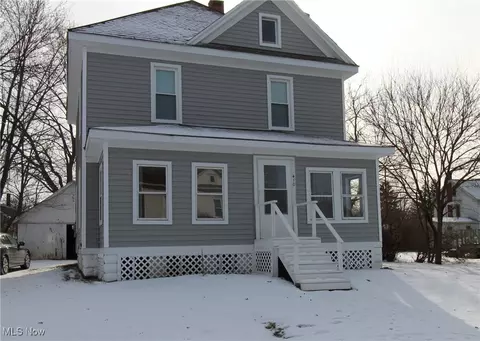 410 W Oak St, Orrville, OH 44667