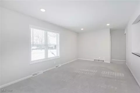 16008 Button St, Middlefield, OH 44062 photo 16