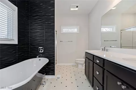 16008 Button St, Middlefield, OH 44062 photo 27