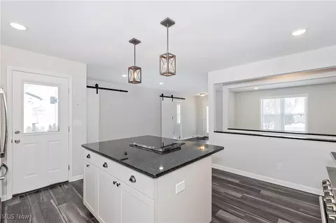 16008 Button St, Middlefield, OH 44062 photo 10