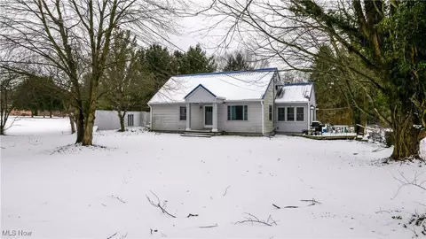 2540 Cadwallader Sonk Rd, Cortland, OH 44410
