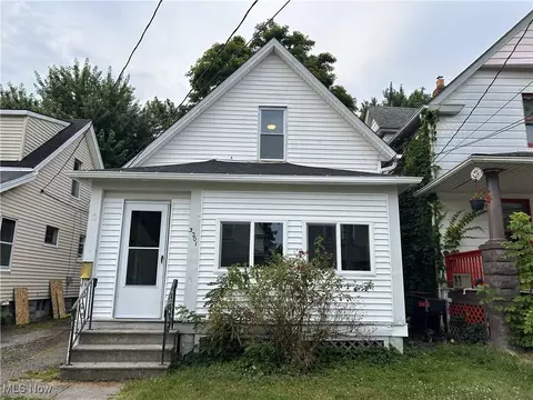3201 Saratoga Ave, Cleveland, OH 44109