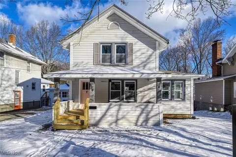 529 Rockwell St, Kent, OH 44240