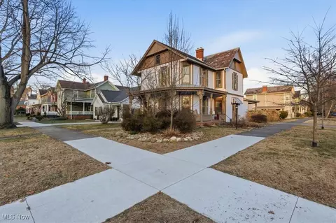 515 Wooster St, Marietta, OH 45750