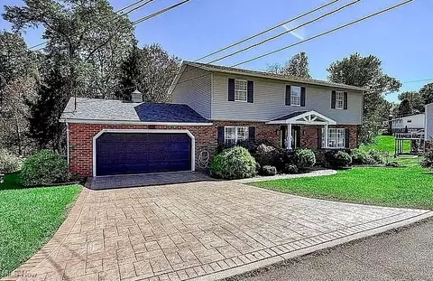 171 N Hills Dr, Parkersburg, WV 26104