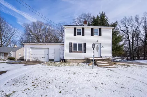 2143 Central Parkway Ave SE, Warren, OH 44484