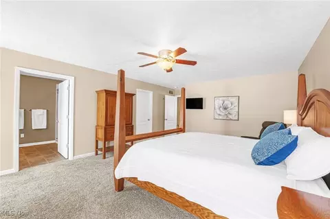 Bedroom - 5145 Cardinal Ct, Lorain, OH 44053 photo 2 of 4