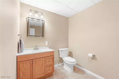 Bath - 5145 Cardinal Ct, Lorain, OH 44053 photo 3 of 3