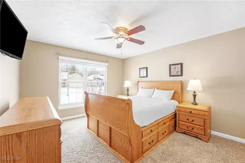 Bedroom - 5145 Cardinal Ct, Lorain, OH 44053 photo 3 of 4