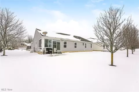 Exterior - 5145 Cardinal Ct, Lorain, OH 44053 photo 6 of 7