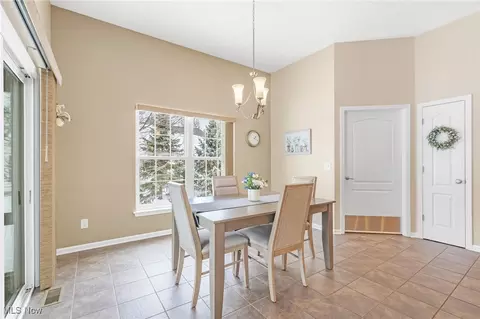 Dining - 5145 Cardinal Ct, Lorain, OH 44053 photo 1 of 2