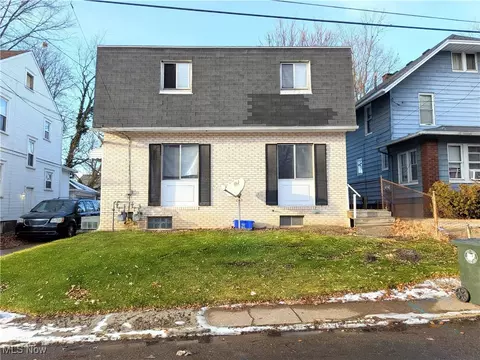 1327 15th St NW, Canton, OH 44703
