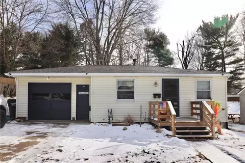 132 E Sunset Dr, Rittman, OH 44270