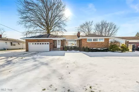 1421 W 33rd St, Lorain, OH 44053
