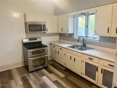 Kitchen - 1273 E State St, Salem, OH 44460 photo 1 of 1