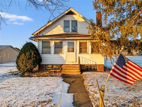 10595 Forty Corners Rd NW, Massillon, OH 44647