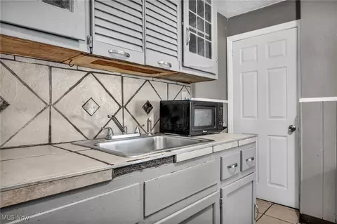 1554 E 256th St, Euclid, OH 44132 photo 18
