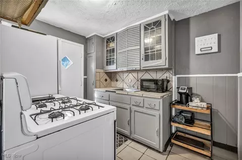 1554 E 256th St, Euclid, OH 44132 photo 14