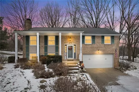 12677 Weygandt St NW, Canal Fulton, OH 44614