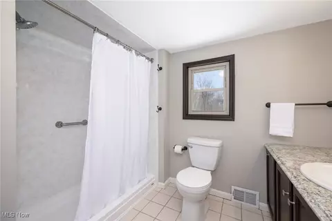 Bath - 349 E Mennonite Rd, Aurora, OH 44202 photo 1 of 3