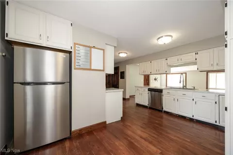 Kitchen - 349 E Mennonite Rd, Aurora, OH 44202 photo 3 of 3