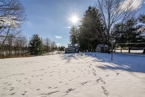 Exterior - 349 E Mennonite Rd, Aurora, OH 44202 photo 6 of 9