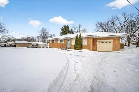 13838 Whitney Rd, Strongsville, OH 44136
