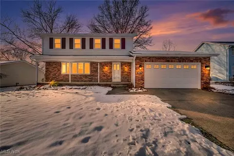 812 Westminister Dr, Brunswick, OH 44212