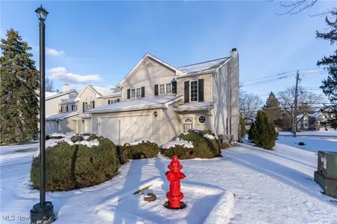 6744 Fry Rd #4, Middleburg Heights, OH 44130