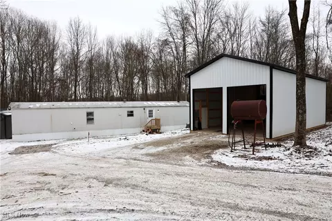 29311 Rabbit Ridge Rd, Howard, OH 43028