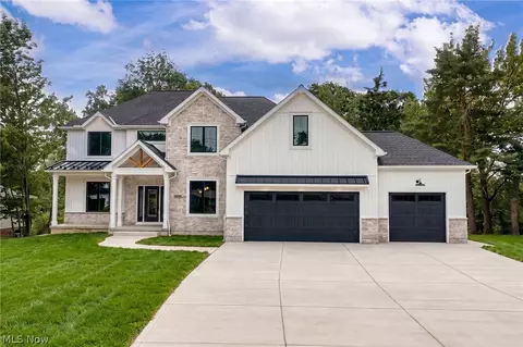 25428 Bryden Rd, Beachwood, OH 44122