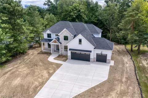 25428 Bryden Rd, Beachwood, OH 44122