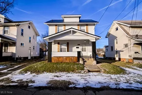 2519 12th St SW, Canton, OH 44710