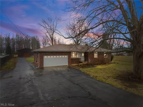 36695 Chestnut Ridge Rd, North Ridgeville, OH 44039